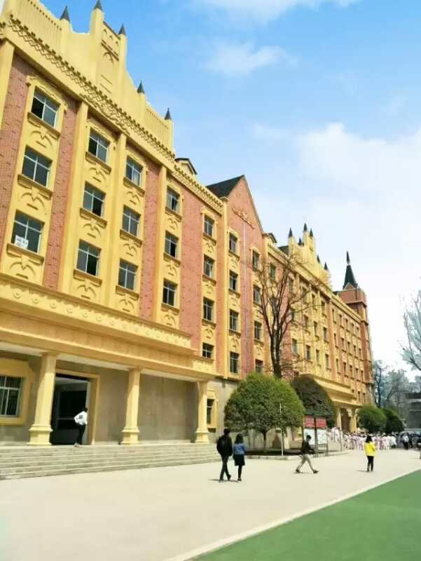 成都动车乘务学校动车乘务定制班招生_成都高铁学校招生