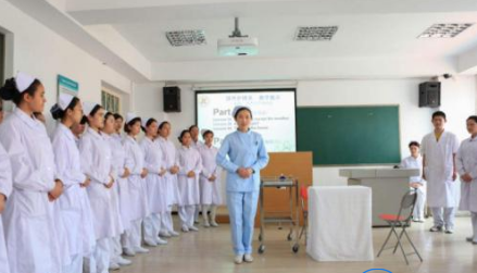 重庆市医药卫生学校涉外护理专业
