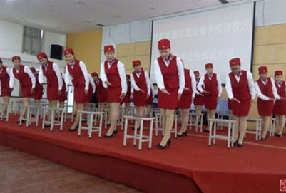 重庆高铁专业学校对于男生着装的要求