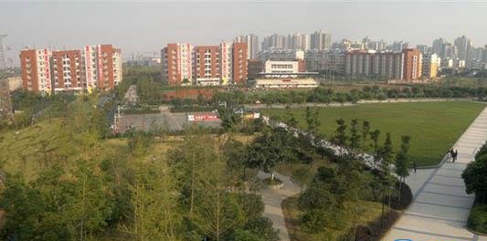  重庆市经贸中等专业学校电子与信息技术专业