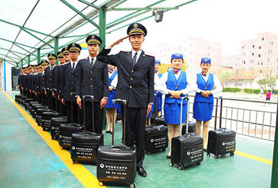 重庆铁路学校高铁乘务专业的招生要求