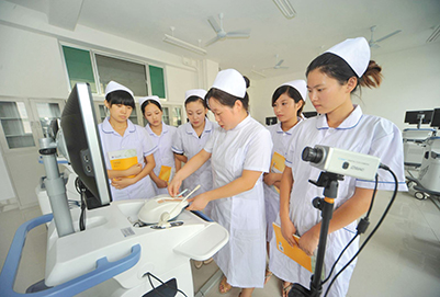 文科生报读遵义卫校就业前景如何