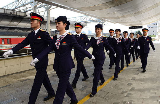成都高铁乘务学校就业保障体系_成都铁路学校招生