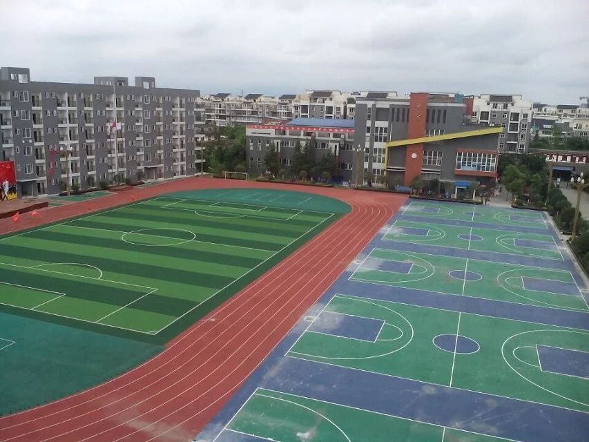 女生学高铁专业就业前景好吗_成都铁路学校招生