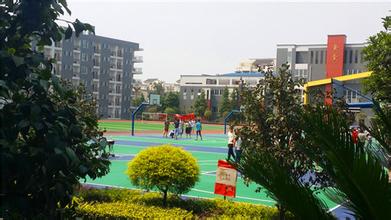 成都郫县铁路学校给一名新生带来的自信_成都铁路学校招生