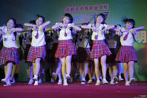 五月花专修学院在成都中职学生文明风采竞赛中喜获佳绩_成都铁路学校招生