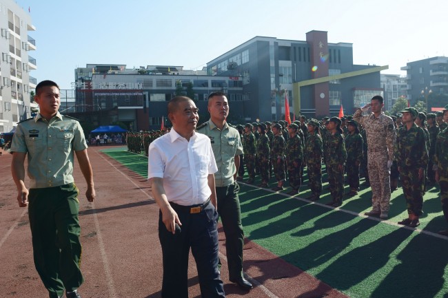 成都高铁学校新生需要军训吗_成都高铁学校招生