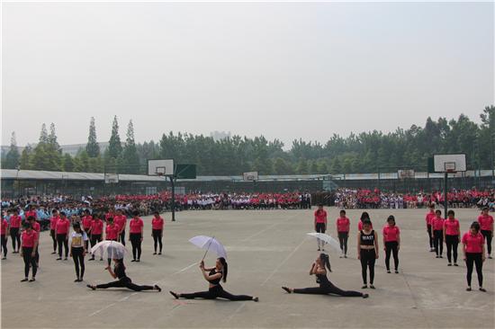 成都郫县希看职业学校健身操大赛圆满成功